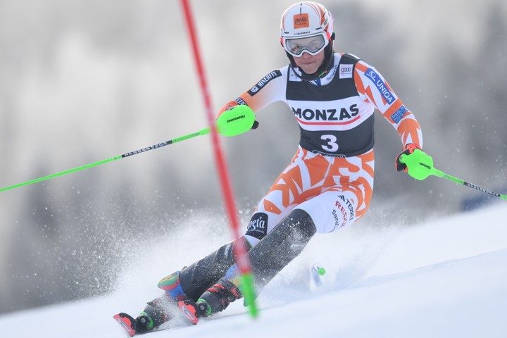 Petra Vlhová štvrtá v slalome. Shiffrinová s 85. víťazstvom vo Svetovom pohári